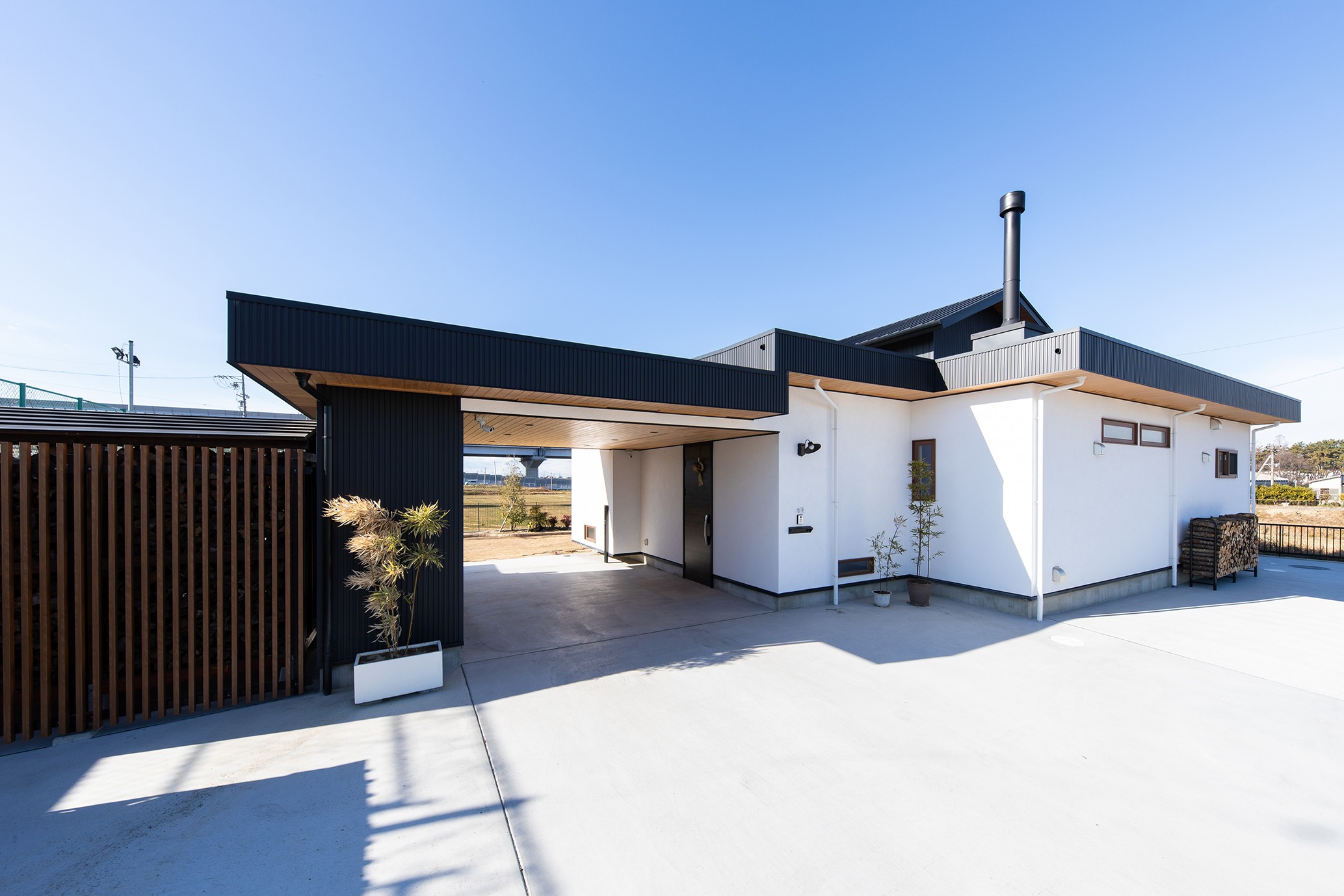 薪ストーブがある家